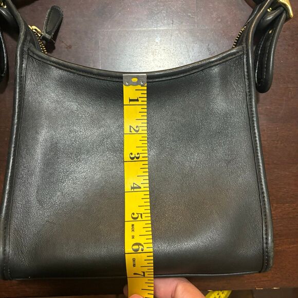 Vintage 90s Coach Black Legacy Small Zip Shoulder Bag #9997 - Picture 9 of 10